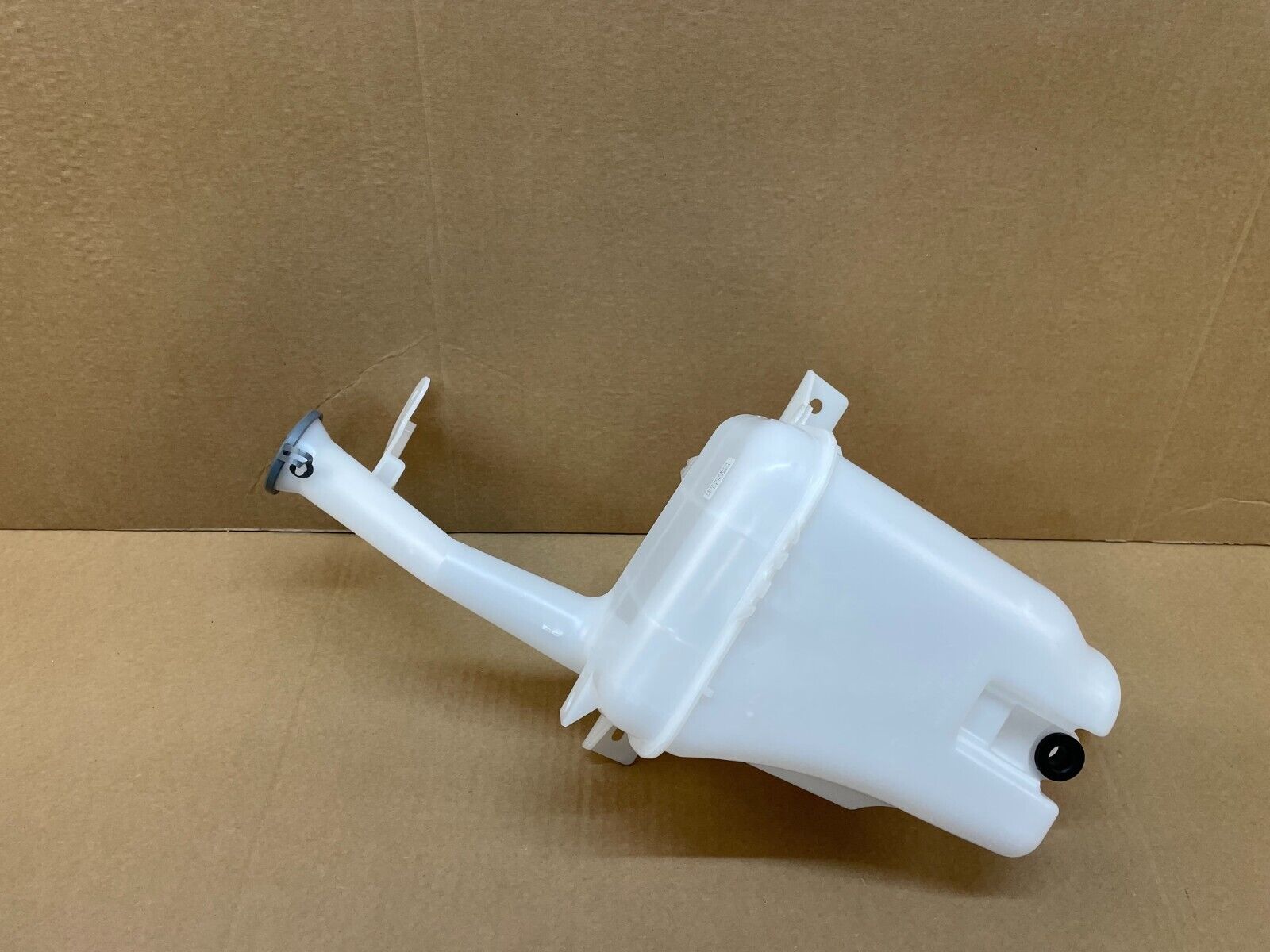 FOR-11-19-NISSAN-VERSA-SEDAN-WINDSHIELD-WASHER-RESERVOIR-TANK-BOTTLE-WO-PUMP-125661994180-2