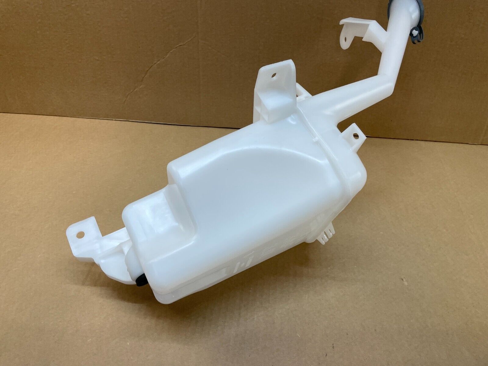 FOR-11-19-NISSAN-VERSA-SEDAN-WINDSHIELD-WASHER-RESERVOIR-TANK-BOTTLE-WO-PUMP-125661994180-7