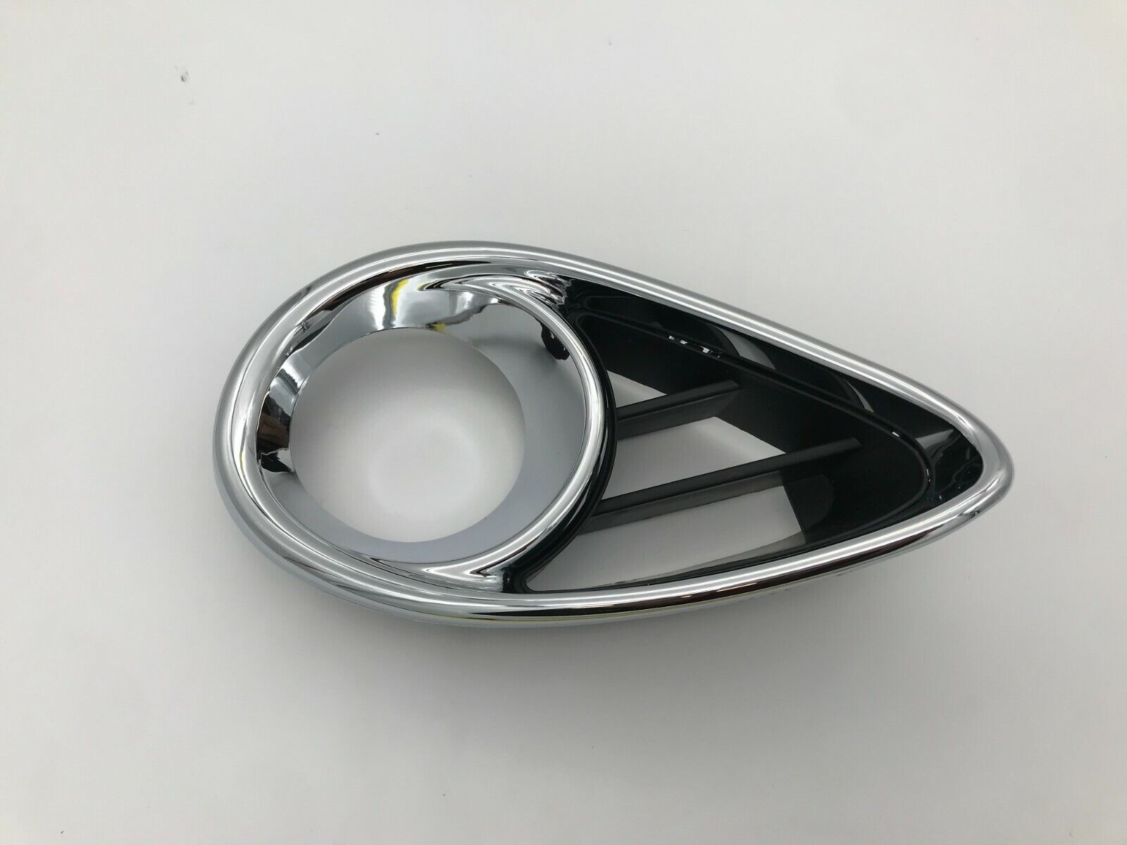 FOR-INFINITI-FX35-QX70-LEFT-DRIVER-SIDE-FOG-LIGHT-LAMP-BEZEL-W-CHROME-MOLDING-124447834000-3