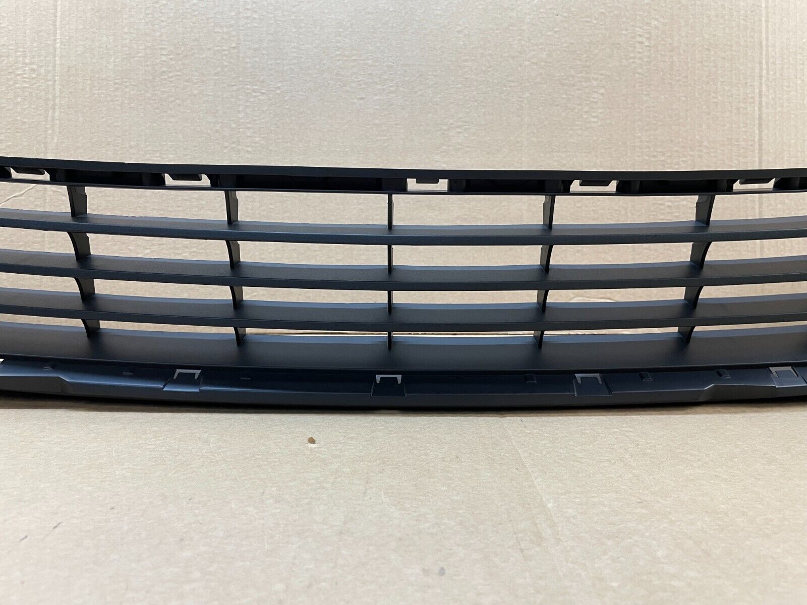 FOR-2017-2019-INFINITI-QX30-FRONT-BUMPER-LOWER-GRILLE-125663152561-4