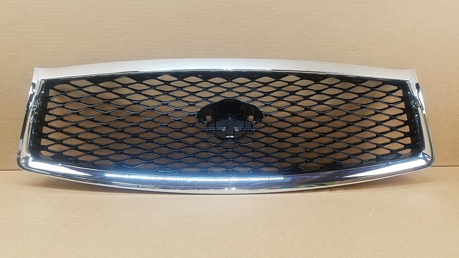 FOR-2014-2017-INFINITI-Q50-FRONT-BUMPER-UPPER-GRILLE-WO-EMBLEM-CHROME-125562377345-2