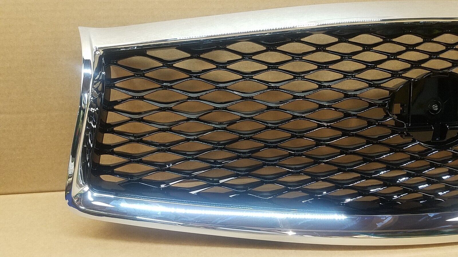 FOR-2014-2017-INFINITI-Q50-FRONT-BUMPER-UPPER-GRILLE-WO-EMBLEM-CHROME-125562377345-5