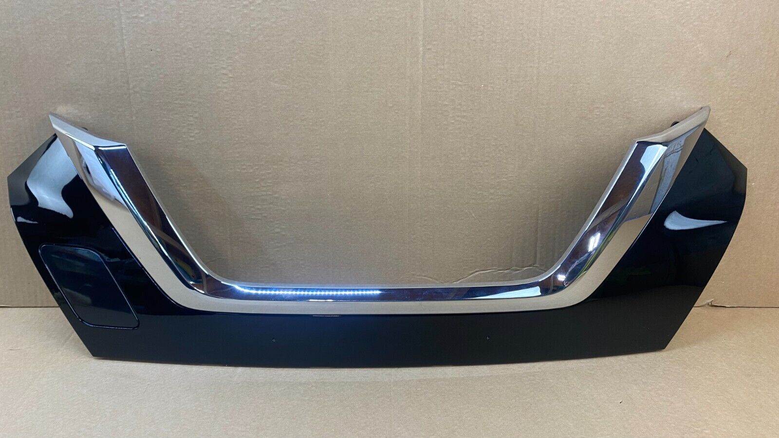 FOR-20-21-NISSAN-VERSA-FRONT-BUMPER-LOWER-GRILLE-MOLDING-TRIM-BLACK-CHROME-125663227676-2