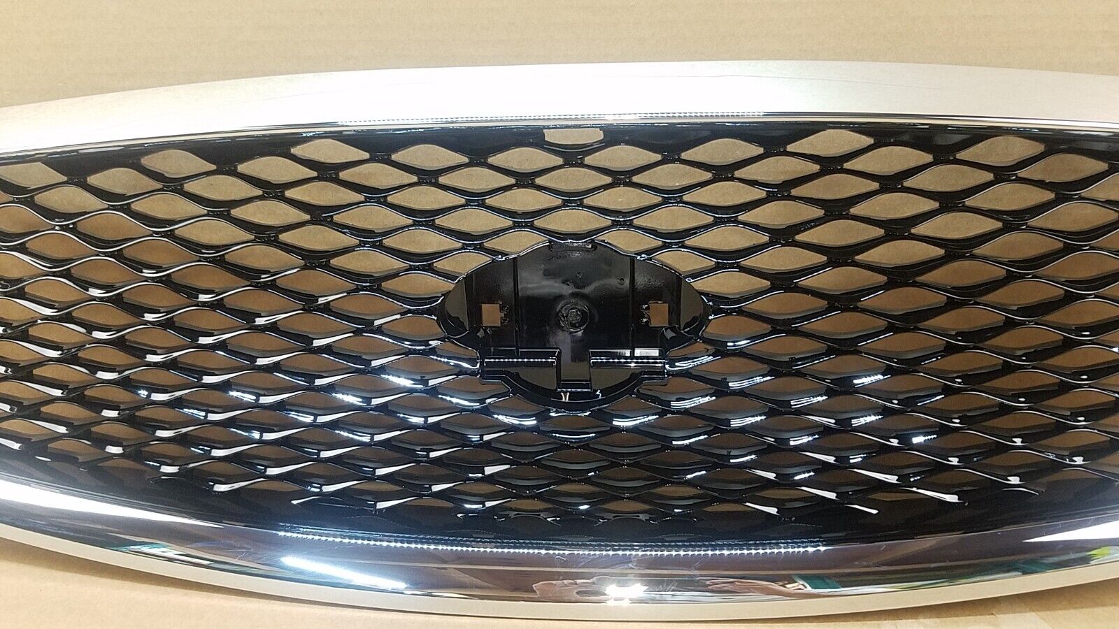 FOR-2014-2017-INFINITI-Q50-FRONT-BUMPER-UPPER-GRILLE-WO-EMBLEM-CHROME-124358764386-4