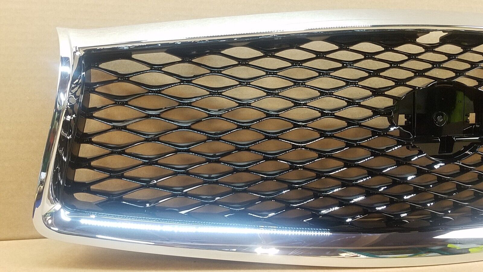 FOR-2014-2017-INFINITI-Q50-FRONT-BUMPER-UPPER-GRILLE-WO-EMBLEM-CHROME-124358764386-5