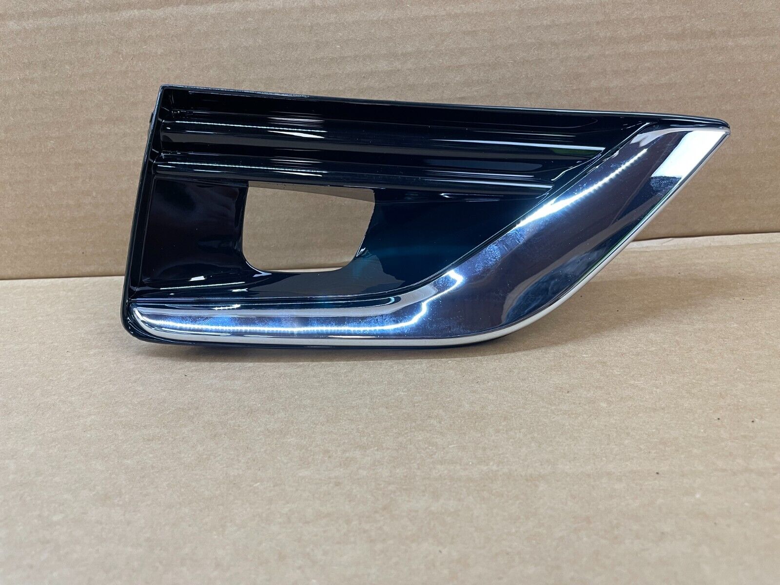 FOR-INFINITI-Q50-LEFT-RIGHT-FOG-LIGHT-LAMP-COVER-BEZEL-PAIR-125383228966-5