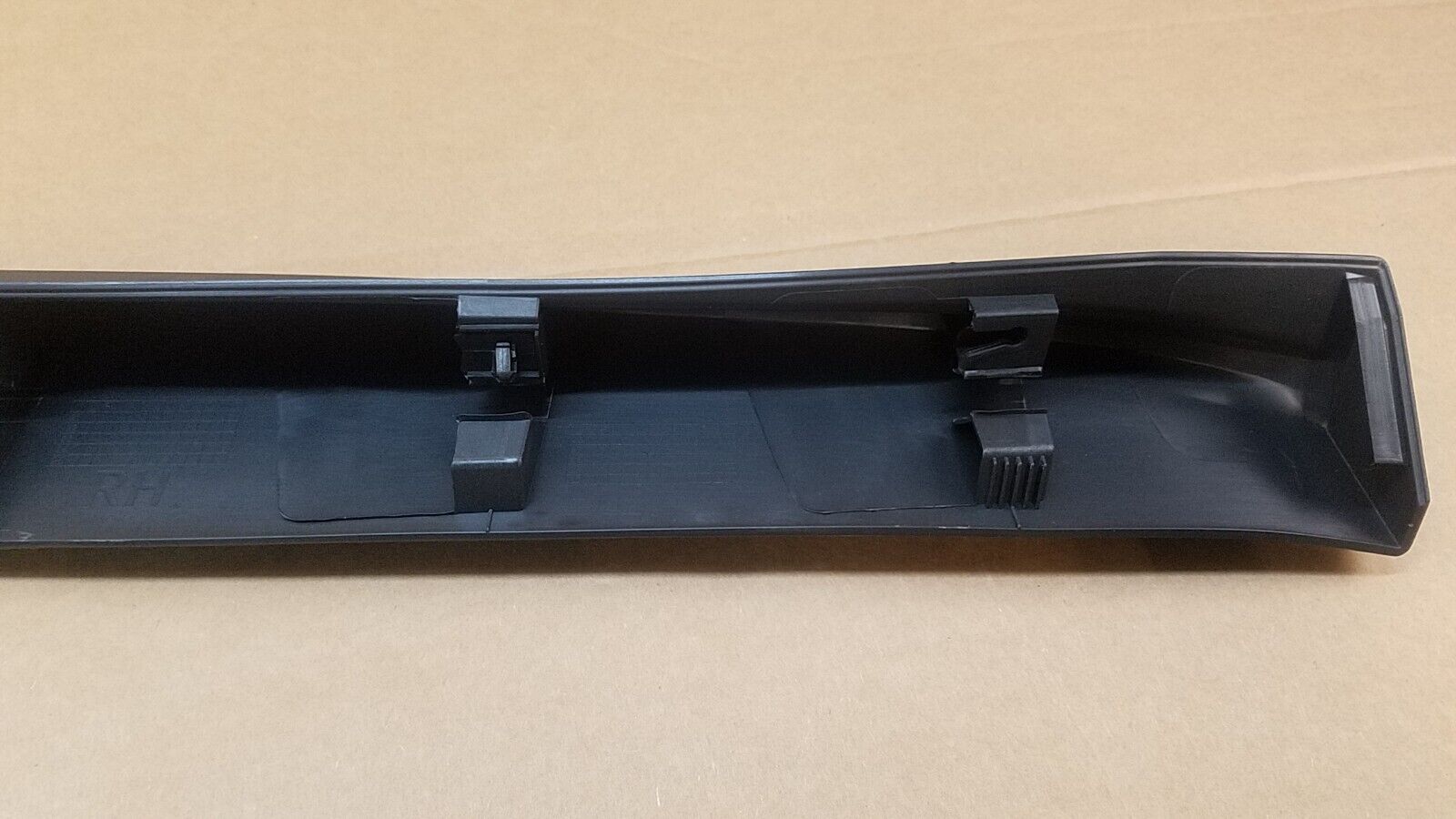 FOR-2016-2020-INFINITI-QX60-REAR-RIGHT-PASSENGER-SIDE-DOOR-LOWER-MOLDING-125562340677-7