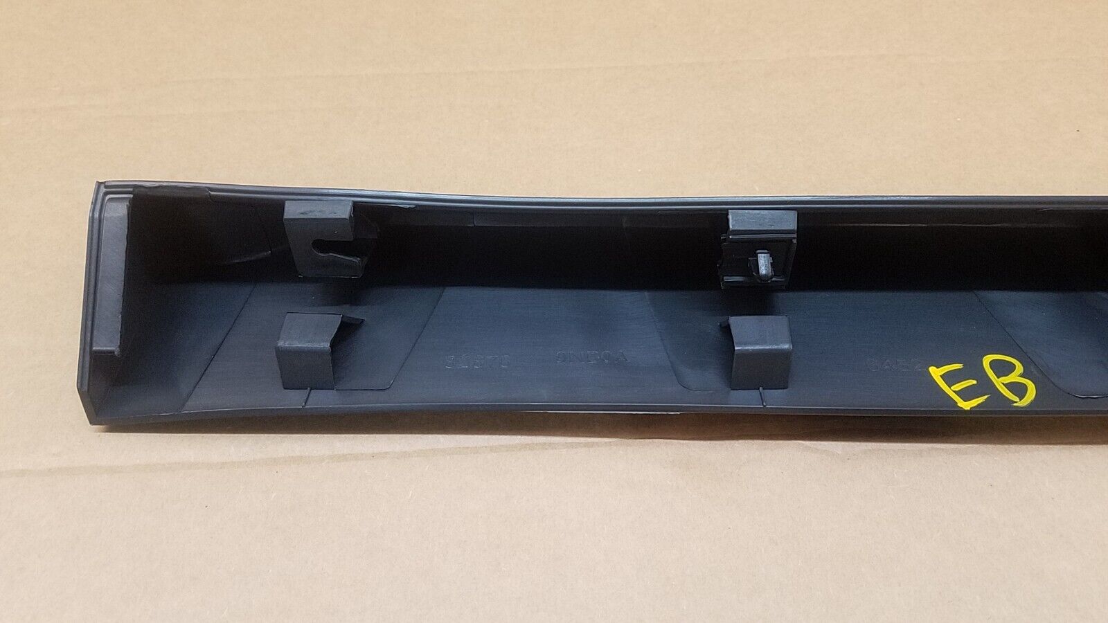 FOR-2016-2020-INFINITI-QX60-REAR-RIGHT-PASSENGER-SIDE-DOOR-LOWER-MOLDING-125562340677-9