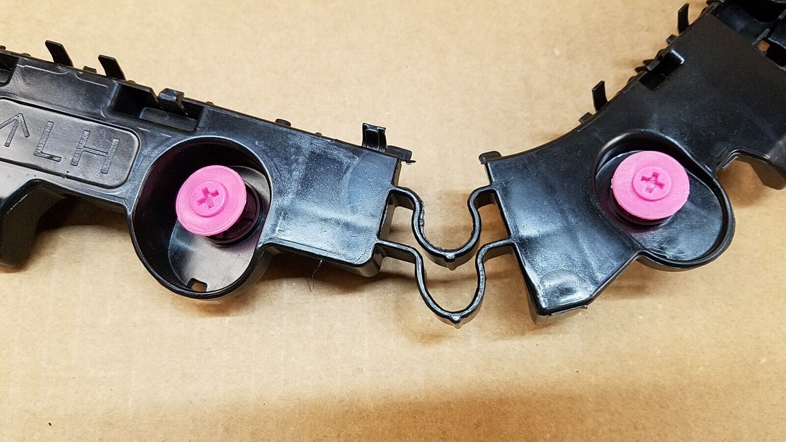 FOR-2019-2020-NISSAN-ALTIMA-REAR-LEFT-DRIVER-SIDE-BUMPER-COVER-BRACKET-125348723757-4