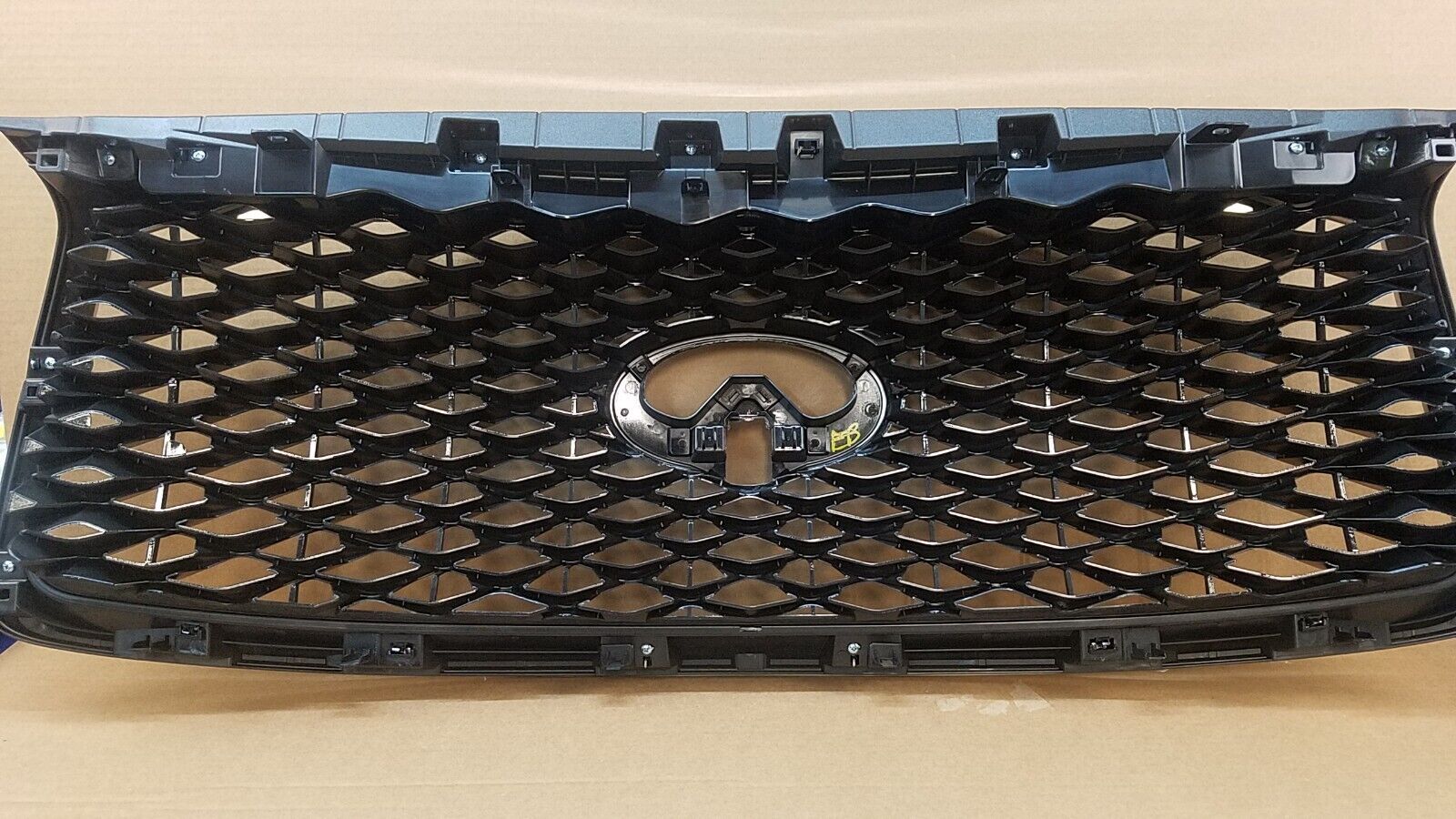 FOR-18-21-INFINITI-QX80-FRONT-BUMPER-UPPER-GRILLE-W-CAMERA-OPTION-WO-EMBLEM-125594120449-7