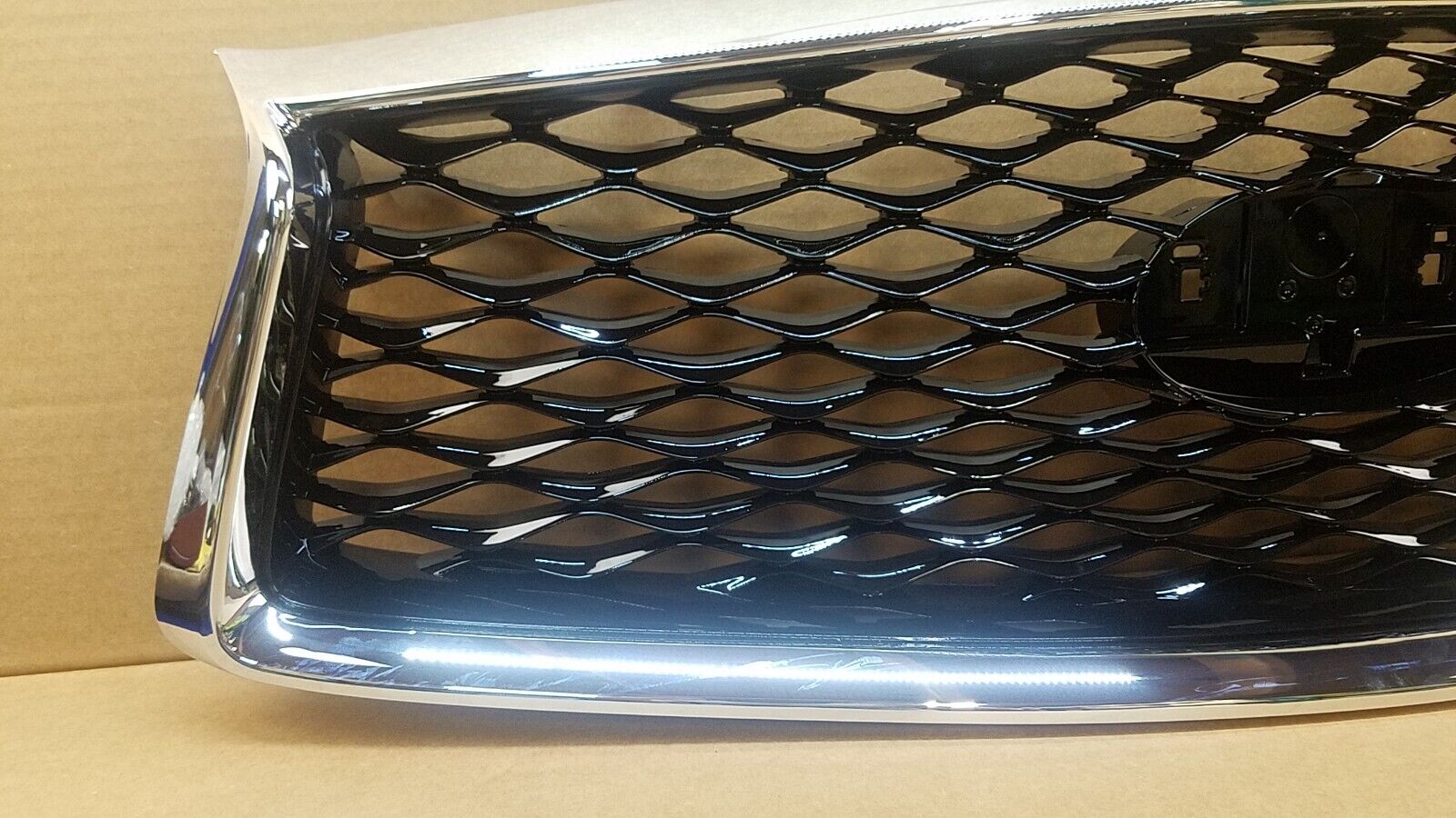 FOR-2018-2020-INFINITI-Q50-FRONT-BUMPER-UPPER-GRILLE-WO-EMBLEM-CHROME-124356146619-5